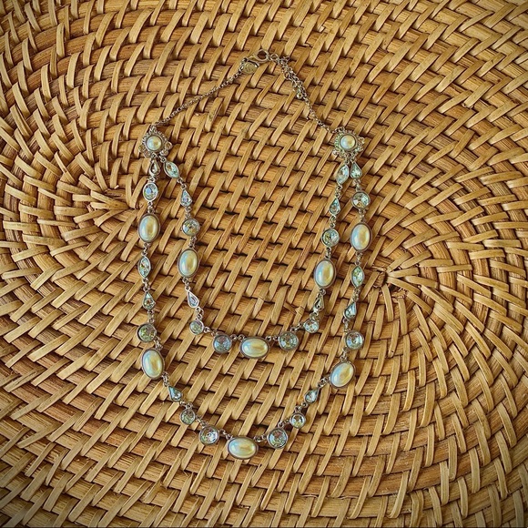 Silver, rhinestone and pearl double string necklace with adjustable clasp - Picture 4 of 6